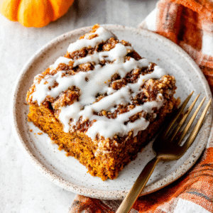 pumpkin spice crumble cake for cozy autumn nights